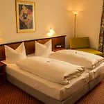 Hotel Garni Schmaus 3*